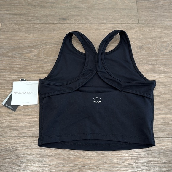 BEYOND‎ YOGA Black PowerBeyond Strive Cropped Tank Medium Support Shelf Bra Sz S - Picture 3 of 14
